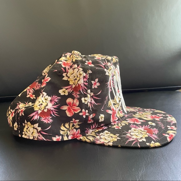 Neff hat - Picture 3 of 5